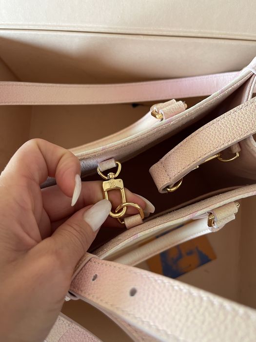 Louis vuitton rose чанта