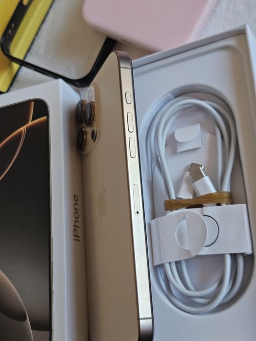 iPhone 16 PRO MAX, 94% bateria, 256 Gb, Stare foarte buna, Full Box