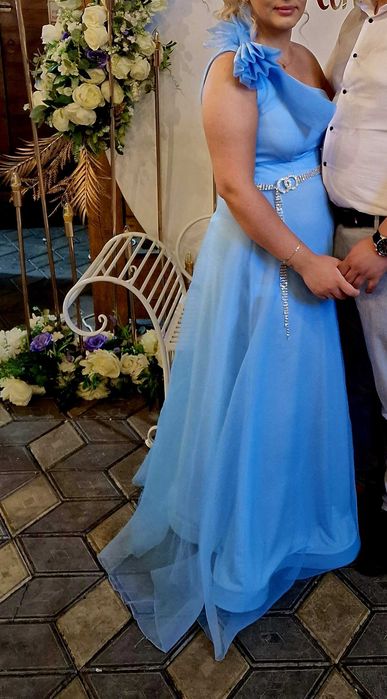 Vând rochițe in stare impecabilă!