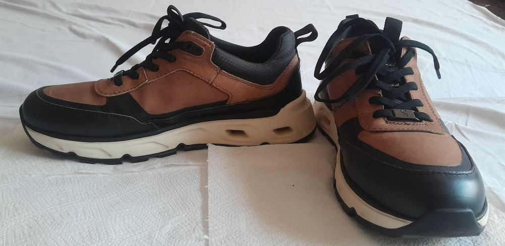 Adidasi Salamander de piele ca noi
