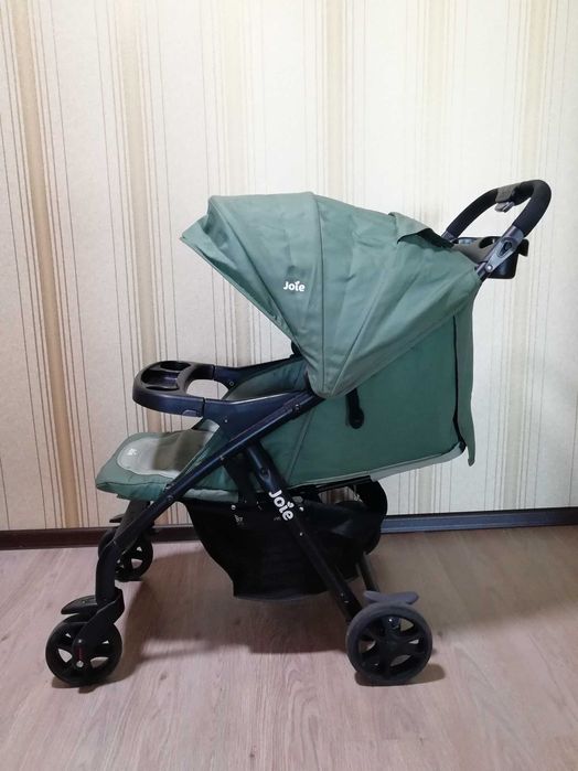 Коляска бренда JOLE