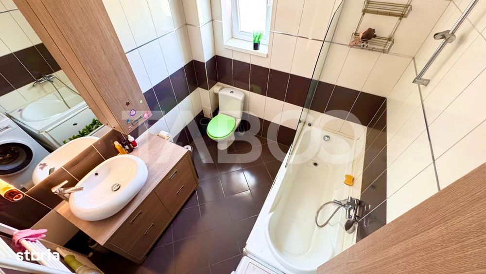 Apartament decomandat 2 camere 55 mpu balcon 3 mp de vanzare