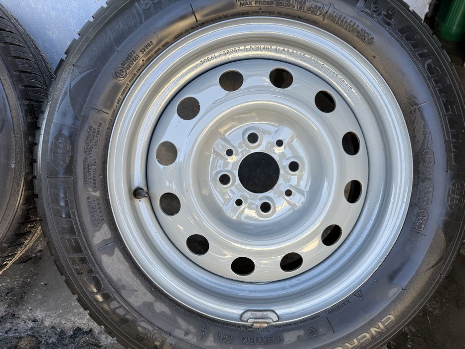 Шины летние новый комплект