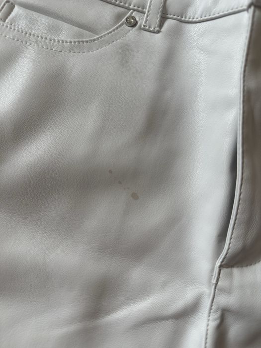 Къси панталони GUESS