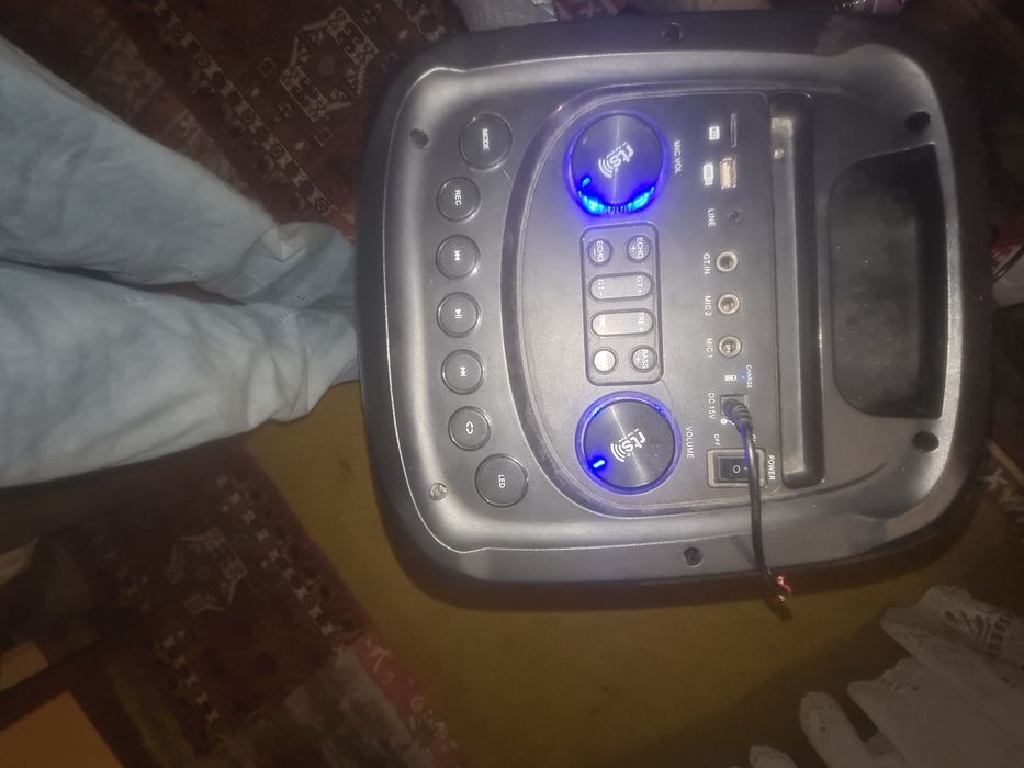 Vând boxa rts funcțională