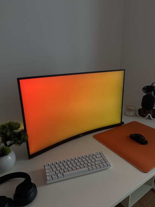 Monitor AOC curbat 165hz