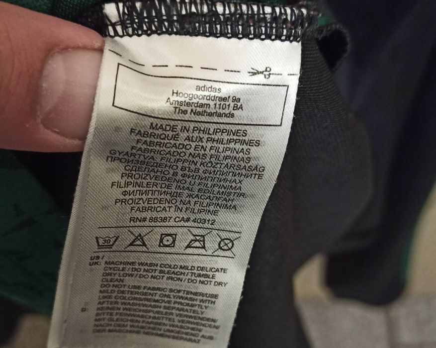 Adidas skateboarding long sleeve / Adidas adventure hoodie