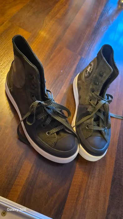 Tenesi Converse baieti
