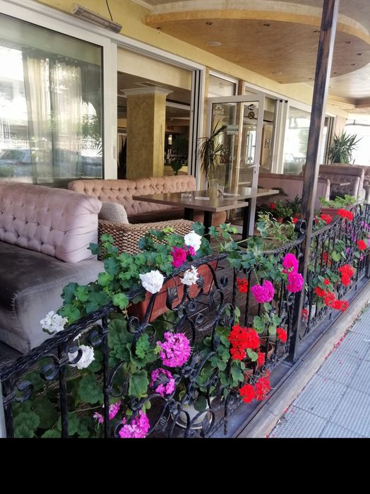 Търговско помещение работило като заведение от собственик!