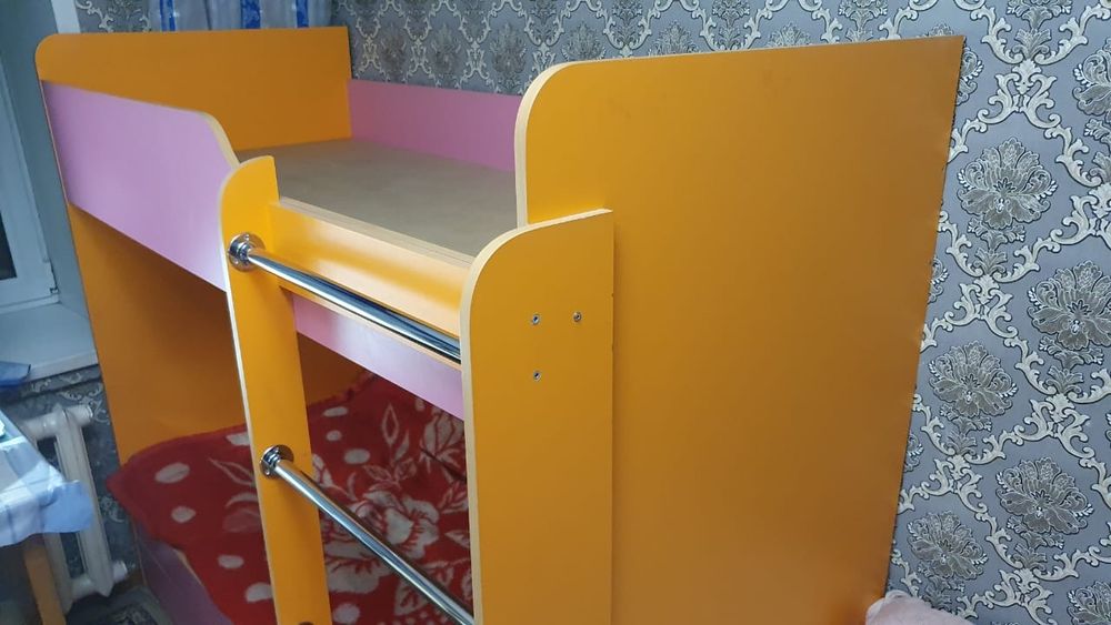 Двухьярусные кровать