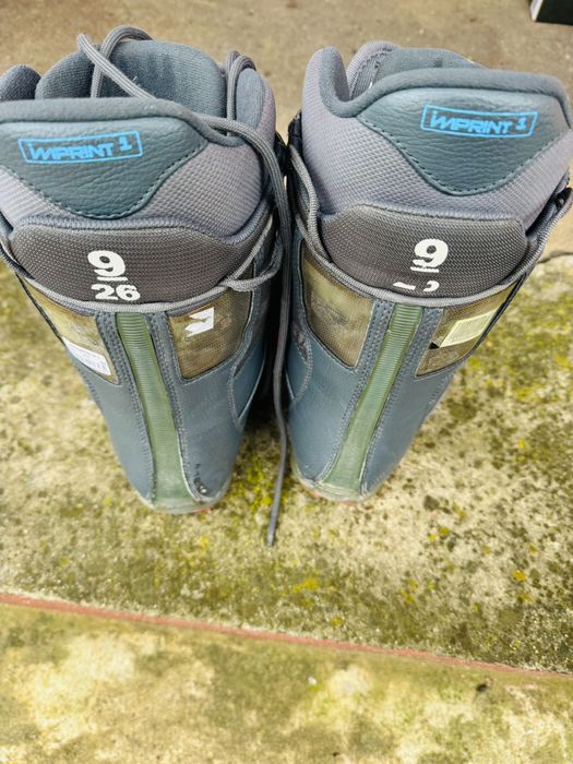 Vand placa snowboard cu legaturi si boots