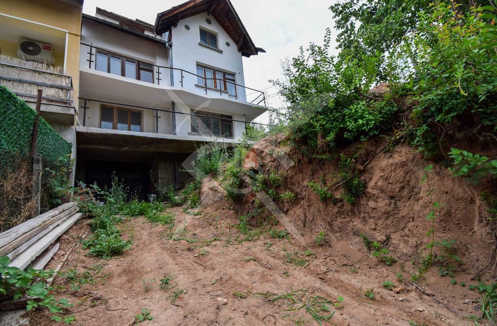 ЕКСКЛУЗИВНО ! Къща в град Годеч № 87012