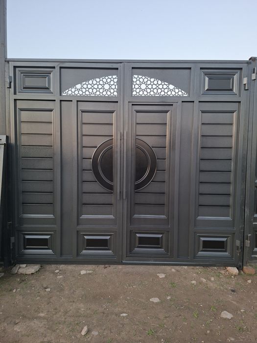 Темир дарвоза  сотилади