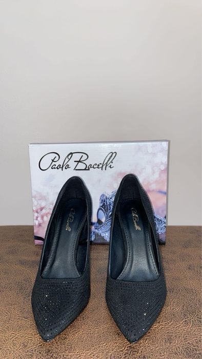 Черни обувки на висок ток Paolo Botticelli.