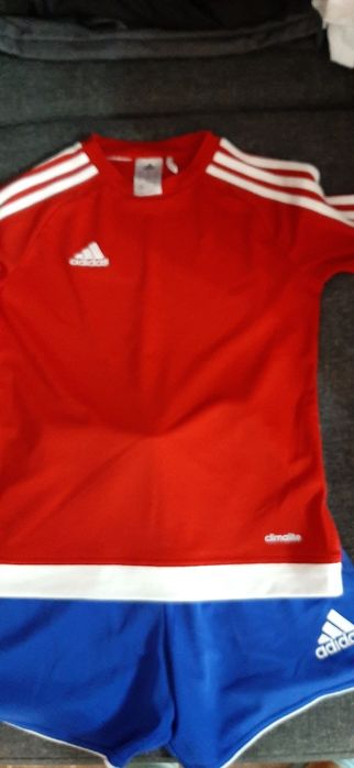 Set ADIDAS marime 9-10 ani 140 cm