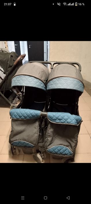 Коляска для двойни