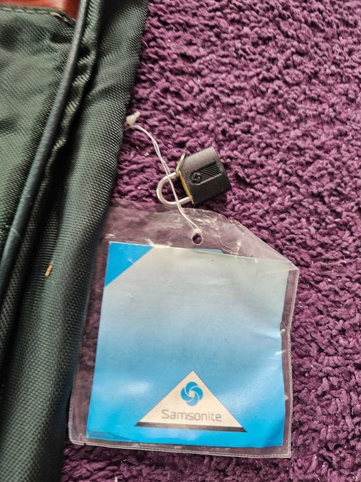 Сак за костюми или дрехи Samsonite, нов