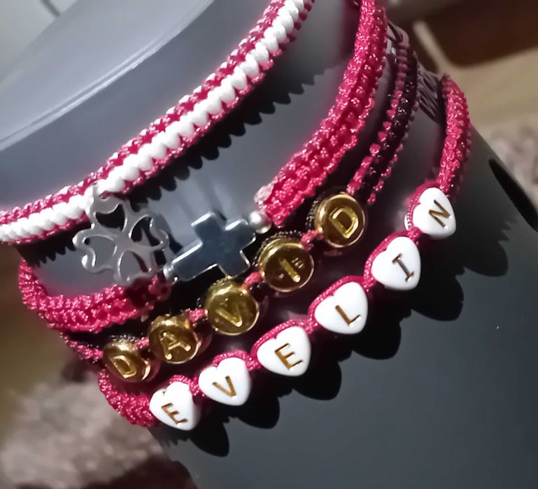 Brățări lucrate manual