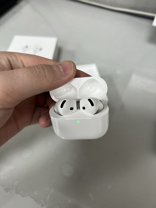 Наушники Air Pods 4