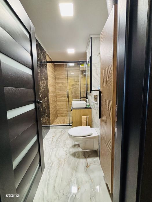 Apartament cu 3 camere, decomandat, Rogerius