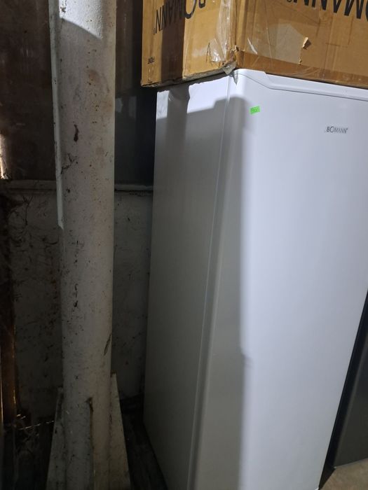 Нов хладилник/охладител Bomann 242 литра