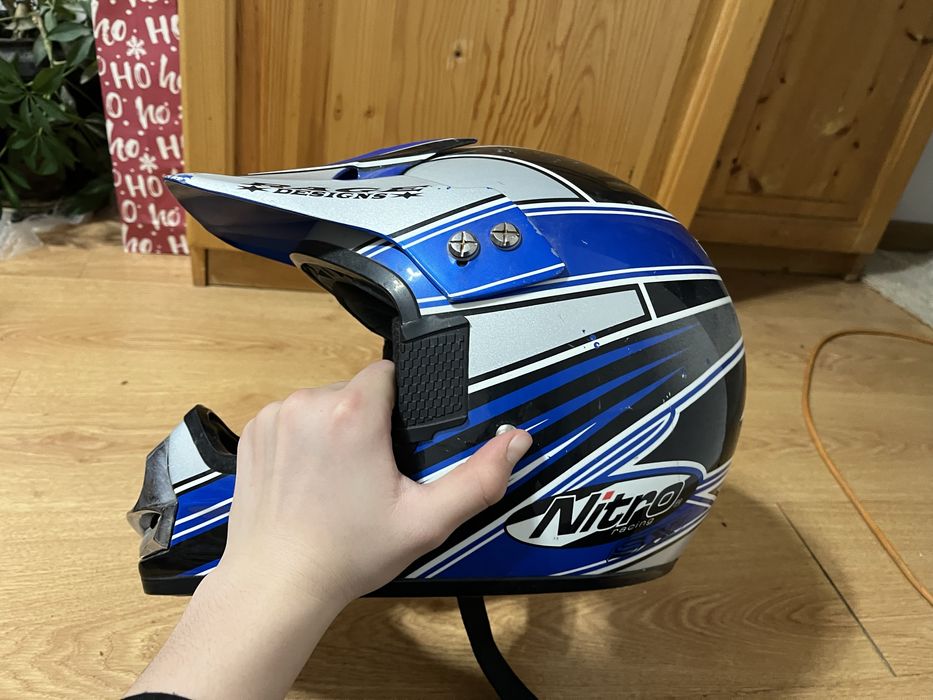 Продавам кросова каска