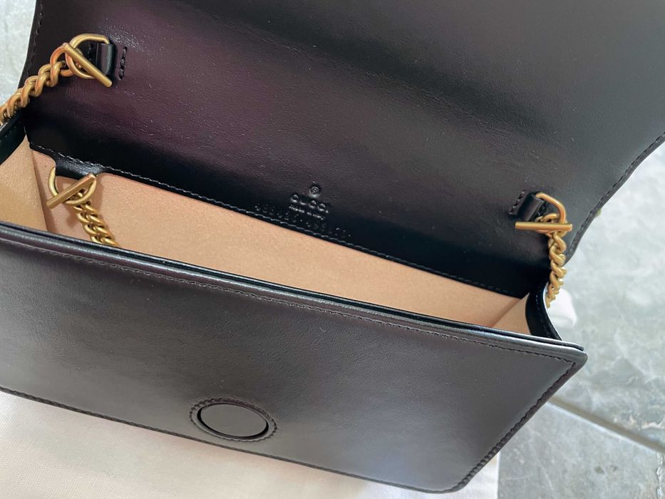 Gucci Малка Чанта Marmont Beloved Гучи Златно Gold GG логo Автентична