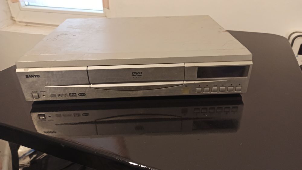 DVD Player Sanyo / telecomanda originala Remote Control
