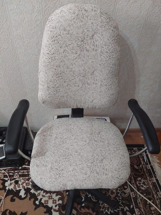 Продам компьютерные кресла