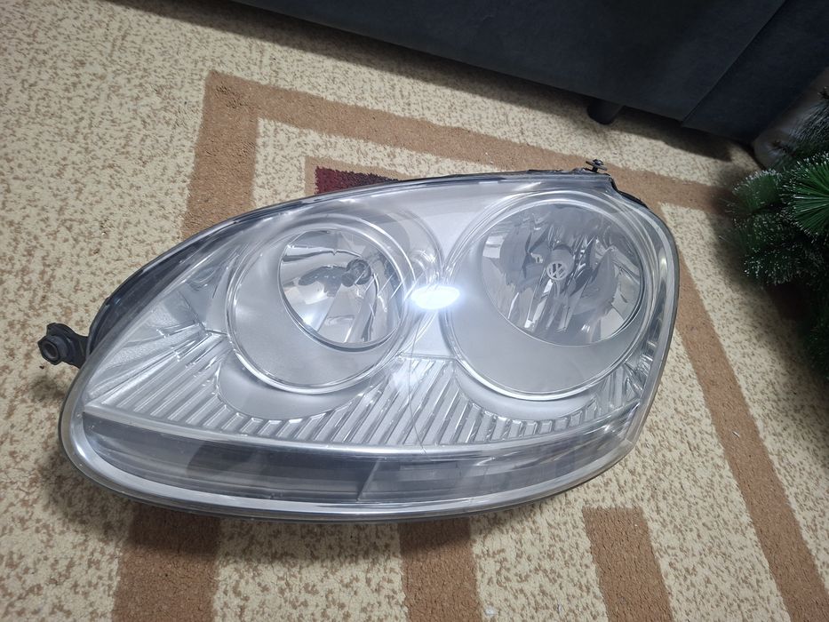 Продам фары vw golf 5 /Jetta 5