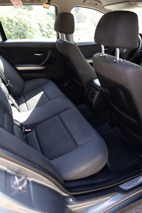 BMW seria3 318D 2011