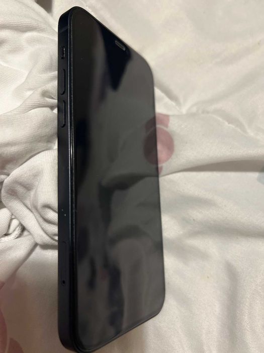iphone 12   64gb  88% baterie schimb pc sau laptop