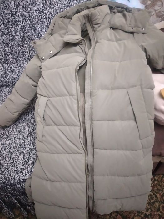 Продам куртку для девочки