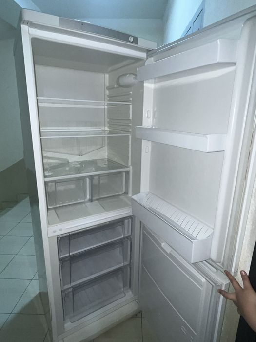 Холодильник indesit