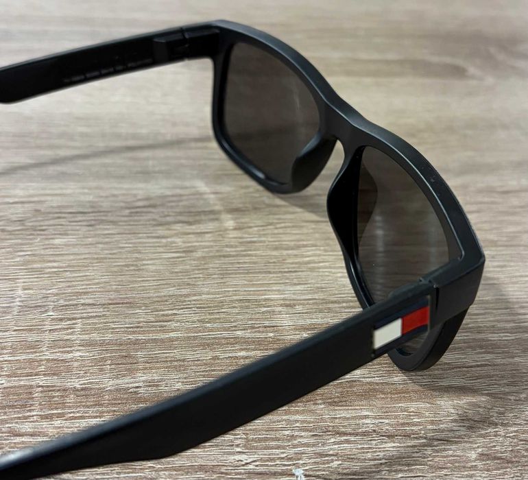 Слънчеви очила Tommy Hilfiger TH1556S