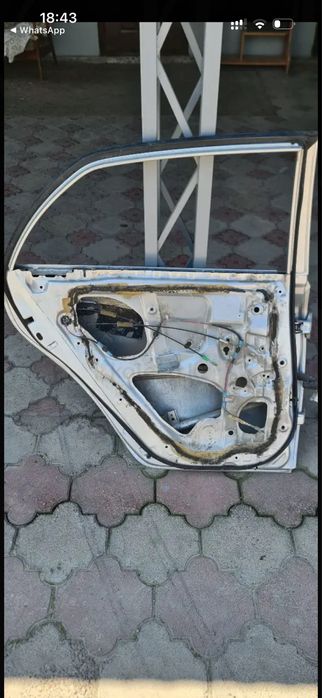 Дверь на тойота королла