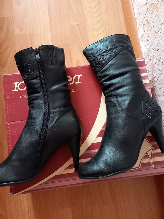 Сапожки осенние кожаные новые