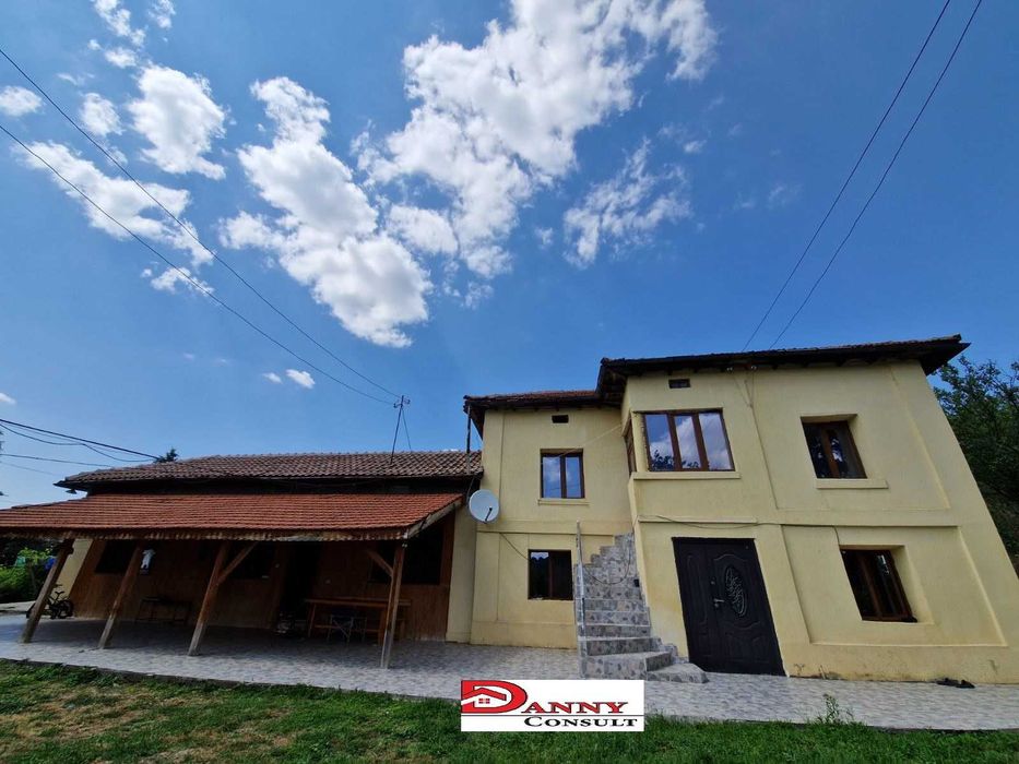 Продава се Къща в Велико Търново, Акация - 120 кв.м за 375 €/кв.м - Снимка #1