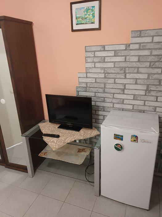 Малък летен апартамент с двор в Поморие