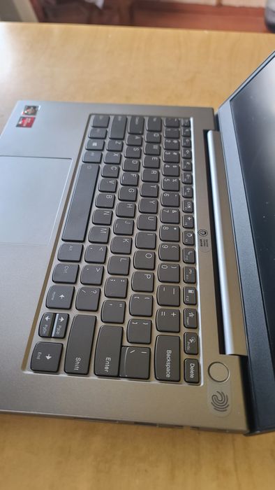 Lenovo thing book ryzen7 5000 series