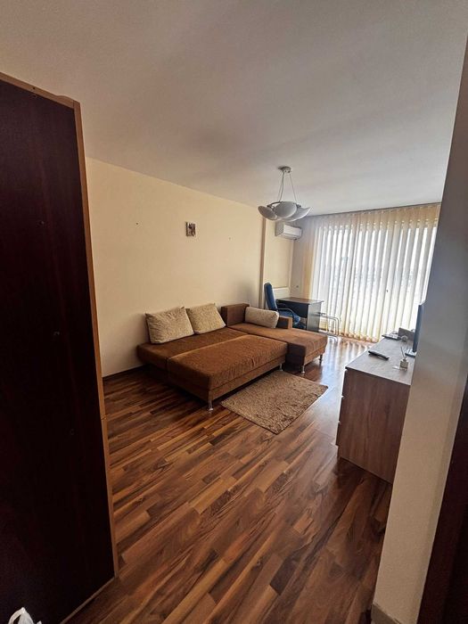 Inchiriez apartament 1 camera Ared Micalaca