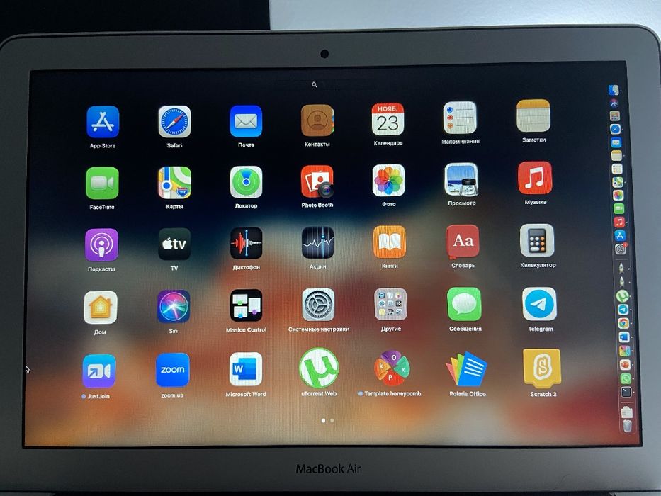 Продам MacBook Air 13" (Core i5, 256GB SSD, Big Sur) —Готов к работе