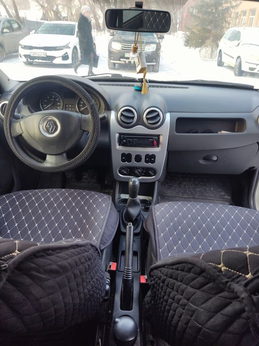 Продам легковой автомобиль Renault Logan