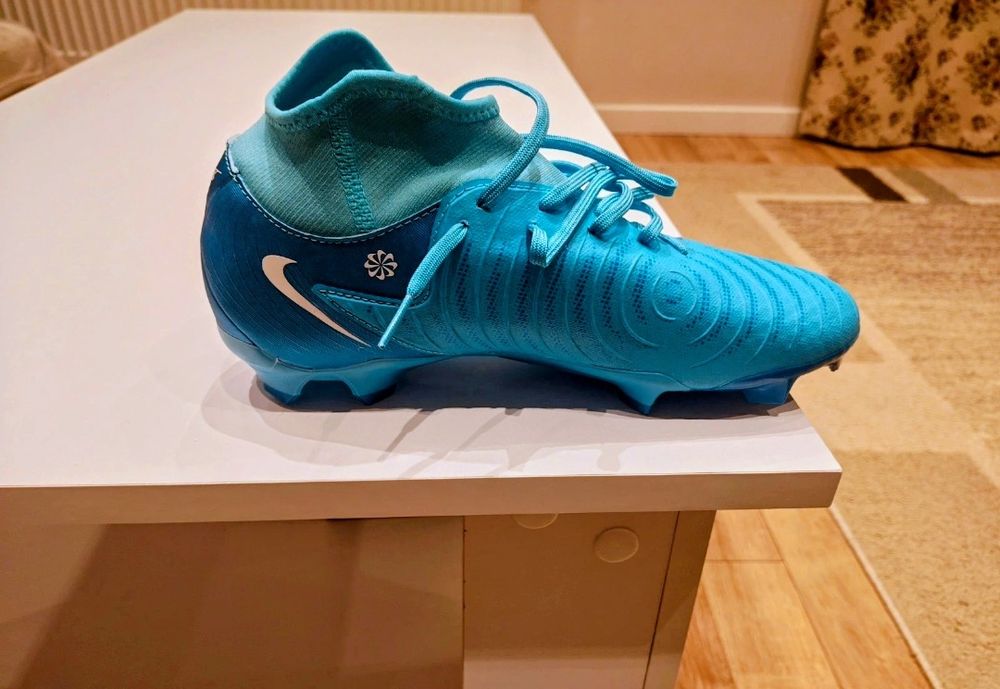 Ghete fotbal Nike Phanton noi