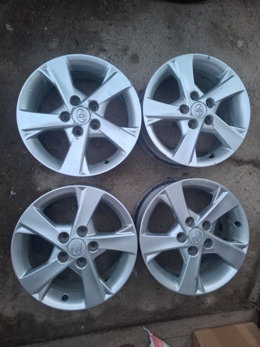 Продам оригинальные диски R16 TOYOTA COROLLA