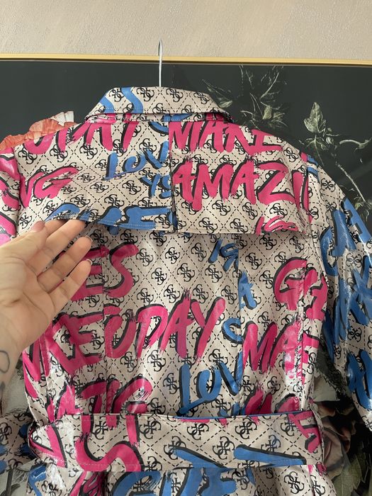 Детско шлиферче на Guess