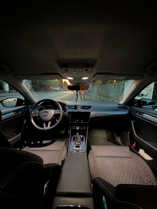 SKODA Superb 2019 — imagine 5