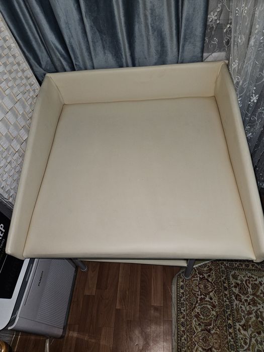 Пеленальный стол