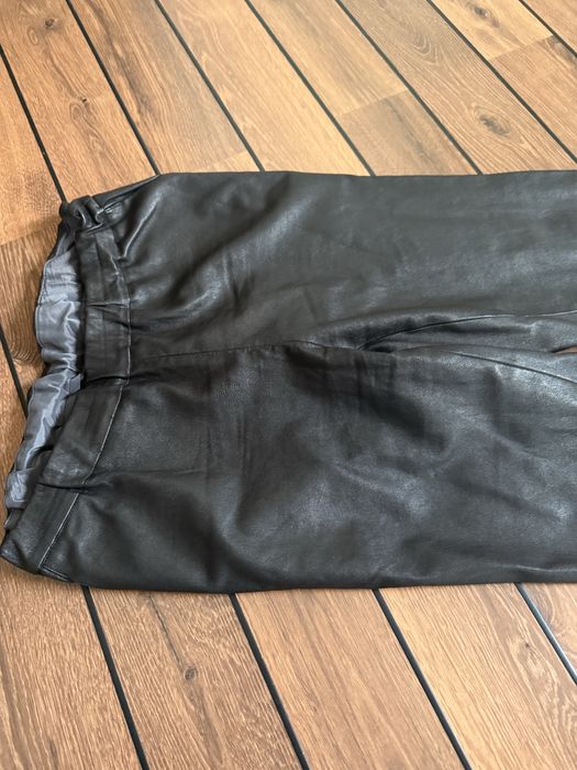 Pantaloni din piele naturala 36