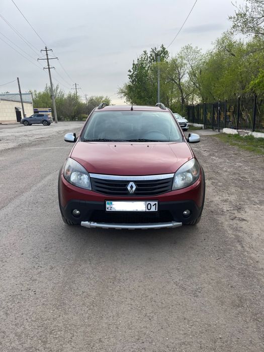 Продам Renault Sandero Stepway 2014